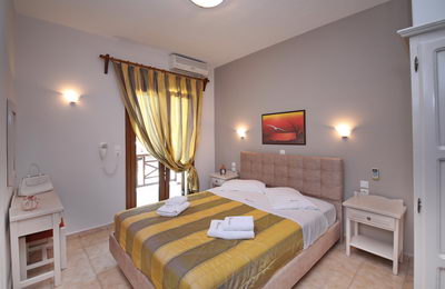 Room 8 (Apartment)