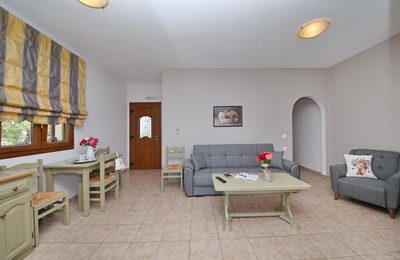 Room 8 (Apartment)