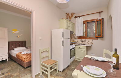 Room 4 (Apartment)