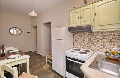 Room 4 (Apartment)