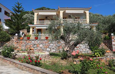 Niki Studios & Apartments in Skopelos