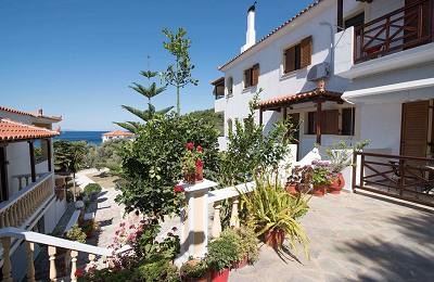 Niki Studios & Apartments in Skopelos